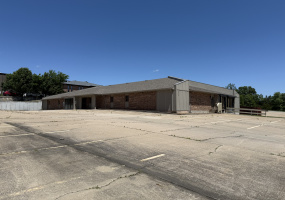 2724 Merchants Drive, Jefferson City, Missouri 65109, ,Office,For Sale,Merchants,1103