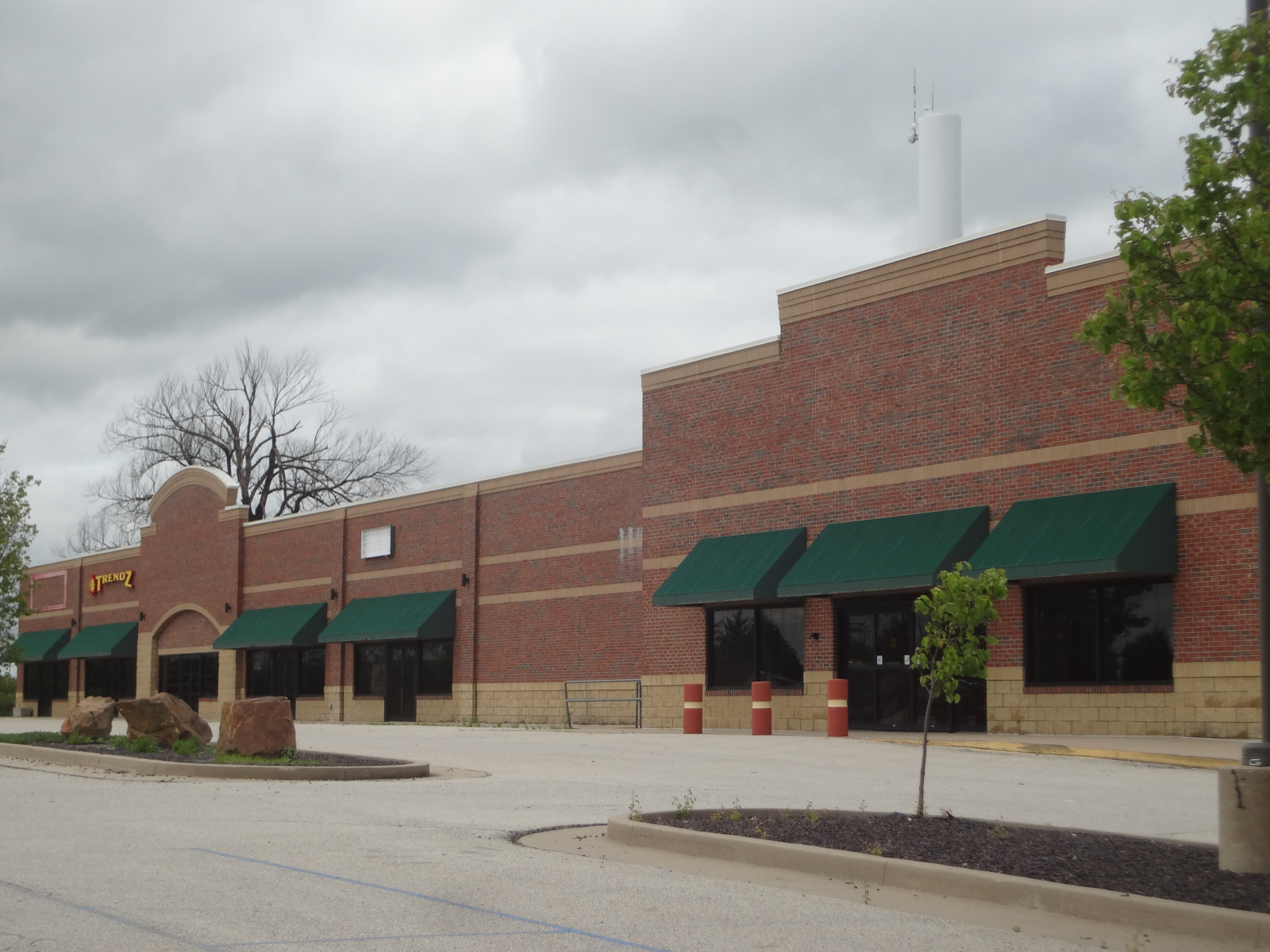 14100 Redfield Dr, Eugene, Missouri 65032, ,Retail,For Lease,Redfield,1014