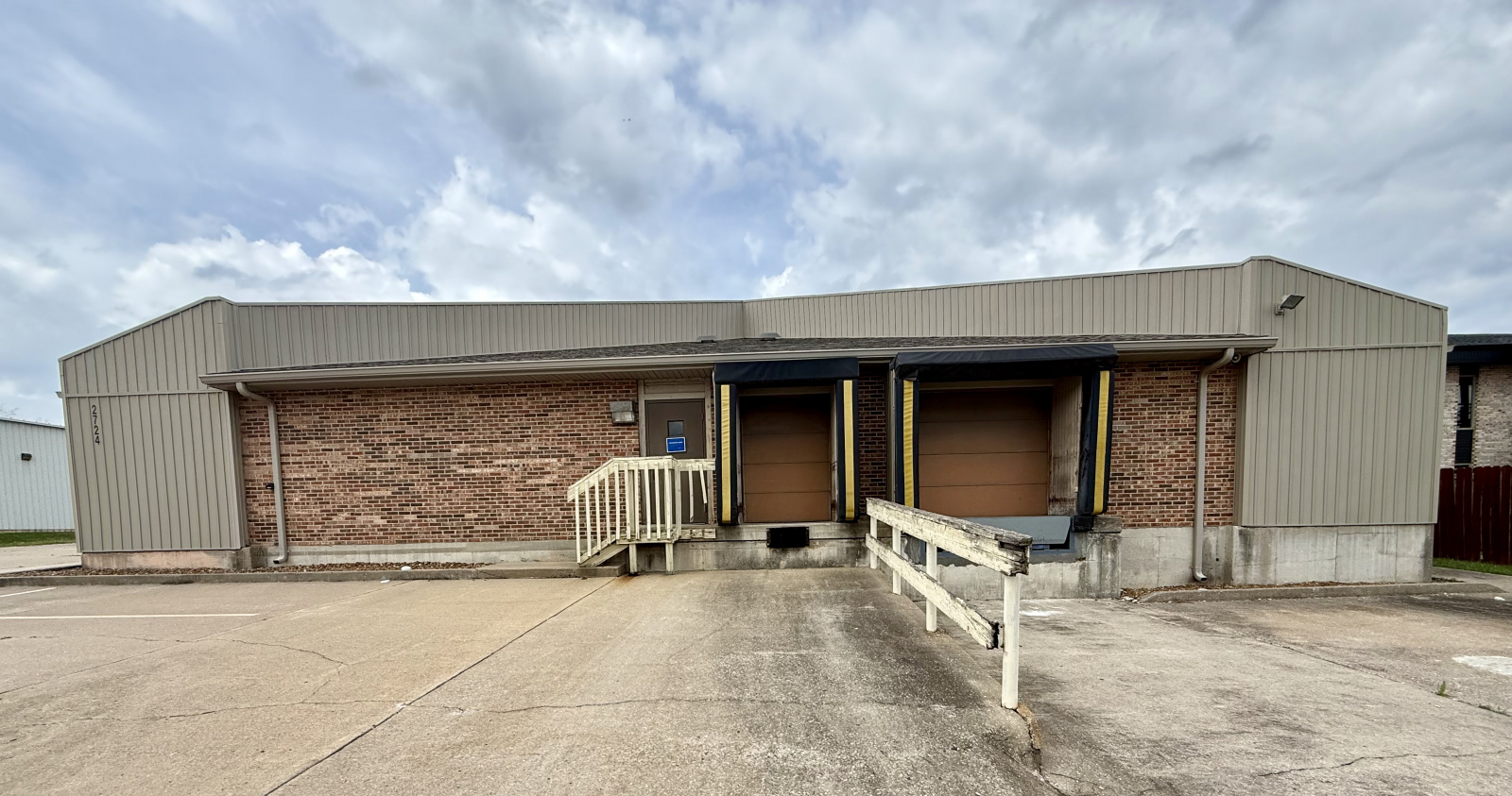 2724 Merchants Dr, Missouri, Call for details , Call for details ,Call for details,Office,For Sale,Merchants,1156